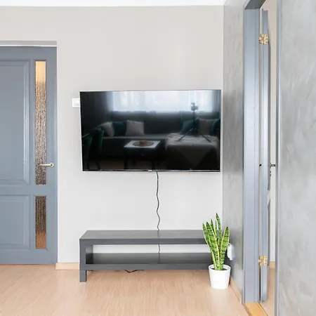 Apartament Tammsaare Residence- 4 Rooms, Free Parking Parnawa