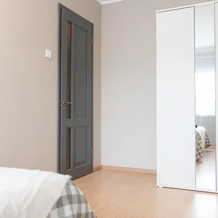Apartament Tammsaare Residence- 4 Rooms, Free Parking Parnawa